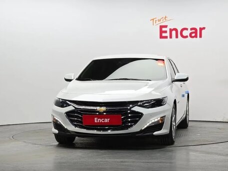 2021 Chevrolet Malibu IX Рестайлинг, белый, 1630000 рублей, вид 2