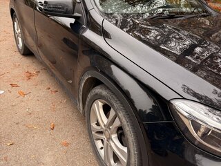 2015 Mercedes-Benz GLA 180 I (X156), чёрный, 1870000 рублей, вид 3