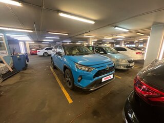 2019 Toyota RAV4 V (XA50), синий, 3450000 рублей, вид 1
