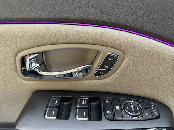 2016 Kia Carnival III, белый, 2800000 рублей - вид 16