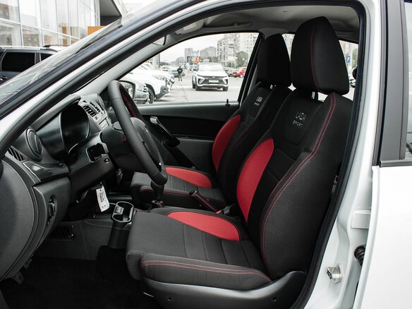 2026 Lada (ВАЗ) Granta Sport I Рестайлинг, белый, 1677000 рублей - вид 13