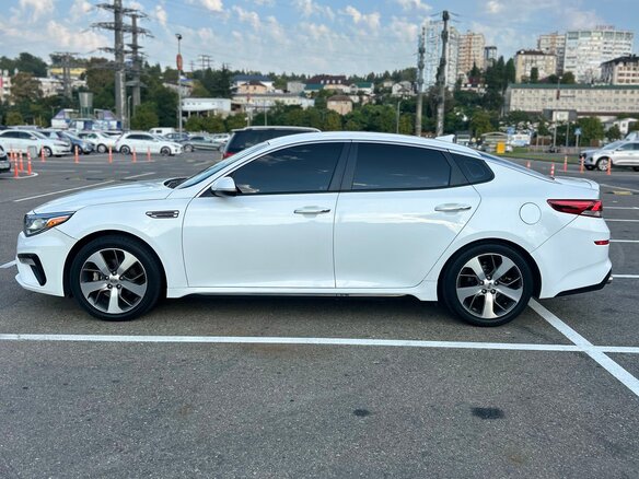 2019 Kia Optima IV Рестайлинг, белый, 1500000 рублей - вид 11
