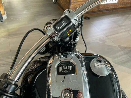2024 Harley-Davidson Breakout, чёрный, 3400000 рублей, вид 4