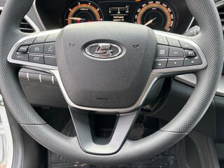 2024 Lada (ВАЗ) Vesta I Рестайлинг (NG), белый, 1470000 рублей, вид 3