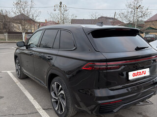 2023 Geely Monjaro (Xingyue L) I, чёрный, 2699990 рублей, вид 4