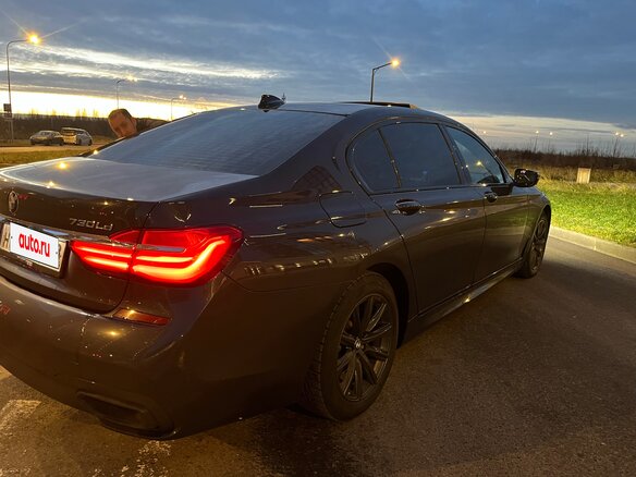 2018 BMW 7 серии Long 730Ld xDrive VI (G11/G12), синий, 3500000 рублей - вид 9