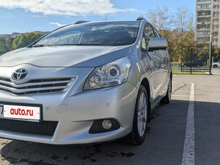 2012 Toyota Verso I, серебристый, 1700000 рублей, вид 4