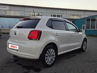 2013 Volkswagen Polo V, белый, 485000 рублей, вид 3