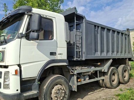 2004 Volvo FM, белый, 3450000 рублей, вид 3