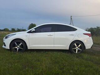 2019 Hyundai Solaris II, белый, 1390000 рублей, вид 5