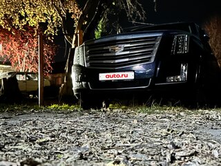 2018 Cadillac Escalade IV, синий, 5500000 рублей, вид 4