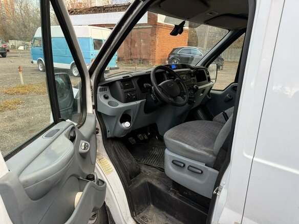 2011 Ford Transit, белый, 1100000 рублей - вид 7
