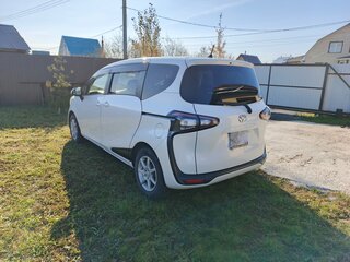 2016 Toyota Sienta II, белый, 1300000 рублей, вид 5