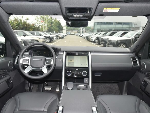 2025 Land Rover Discovery P360 V Рестайлинг, чёрный, 13270000 рублей - вид 9