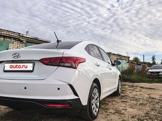 2020 Hyundai Solaris II Рестайлинг, белый, 1380000 рублей, вид 3