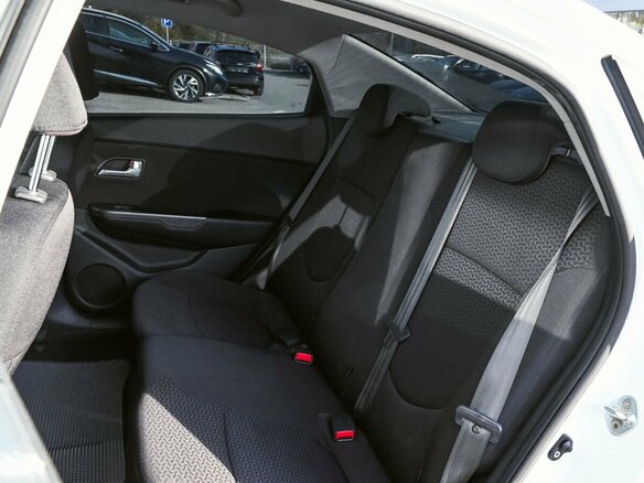 2012 Kia Rio 4-speed III, белый, 837000 рублей - вид 14