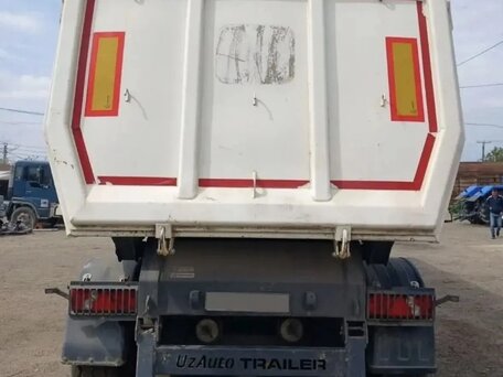 2001 Mercedes-Benz Actros, белый, 3000000 рублей, вид 3