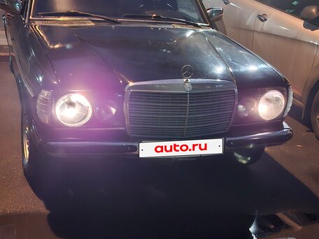 1982 Mercedes-Benz W123 240, чёрный, 400000 рублей, вид 3