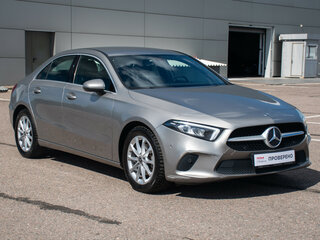 2019 Mercedes-Benz A-Класс 200 IV (W177), серебристый, 2320000 рублей, вид 3