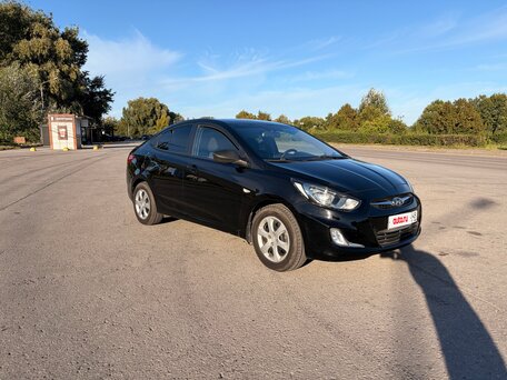 2014 Hyundai Solaris I, чёрный, 870000 рублей, вид 5