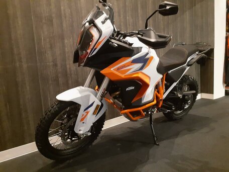 2026 KTM 1290 Super Adventure R, белый, 1999000 рублей, вид 5