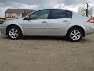 2007 Renault Megane II Рестайлинг, серебристый, 450000 рублей, вид 4