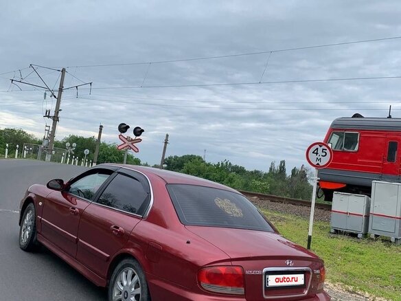 2004 Hyundai Sonata IV (EF) Рестайлинг, красный, 250000 рублей - вид 6