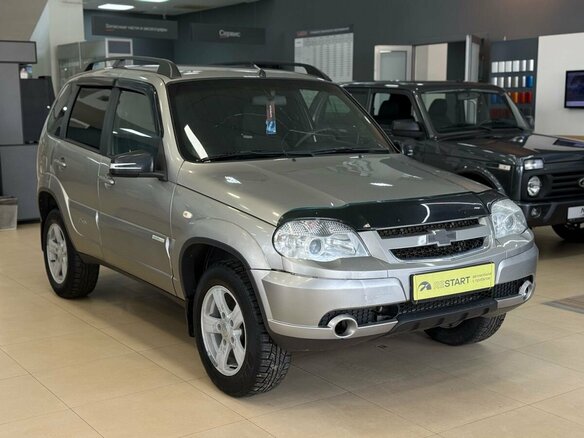 2015 Chevrolet Niva I Рестайлинг, серебристый, 550000 рублей - вид 5