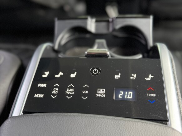 2018 Toyota Camry VIII (XV70), синий, 2850000 рублей - вид 17