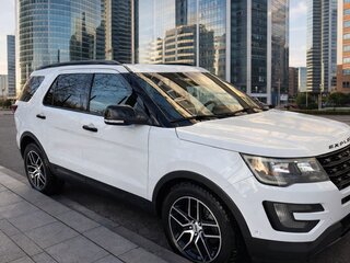 2015 Ford Explorer V Рестайлинг, белый, 2250000 рублей, вид 2