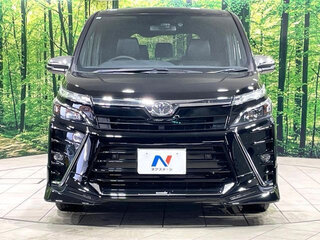 2021 Toyota Voxy III (R80) Рестайлинг, чёрный, 1790000 рублей, вид 2