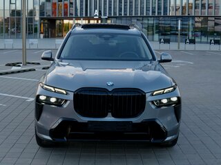 2025 BMW X7 40i I (G07) Рестайлинг, серый, 6399999 рублей, вид 2