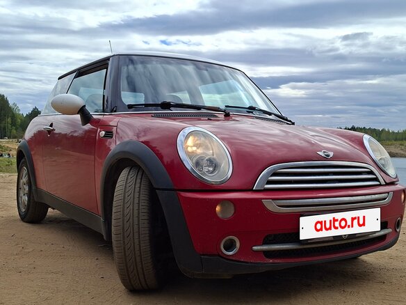 2006 Mini Hatch One I (R50), красный, 600000 рублей - вид 1