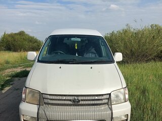 1998 Toyota Town Ace Noah III, белый, 550000 рублей, вид 1