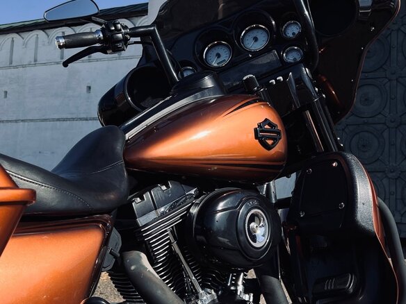 2011 Harley-Davidson Street Glide, коричневый, 999000 рублей - вид 11
