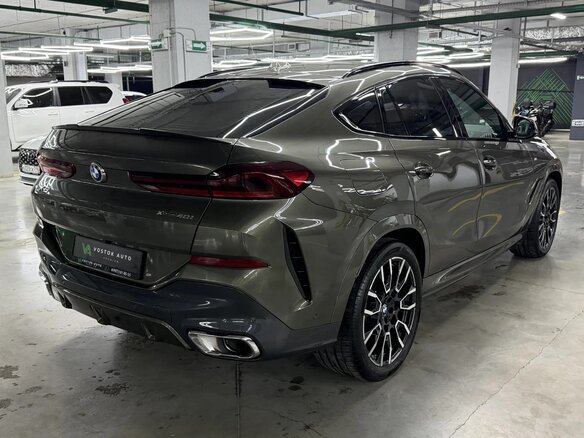 2025 BMW X6 40i III (G06) Рестайлинг, серый, 15850000 рублей - вид 5