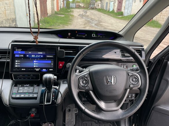 2020 Honda Stepwgn Spada V Рестайлинг, чёрный - вид 15