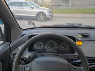 1994 Mitsubishi Space Wagon II, пурпурный, 105000 рублей, вид 4