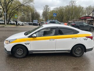 2017 Hyundai Solaris II, белый, 1000000 рублей, вид 4