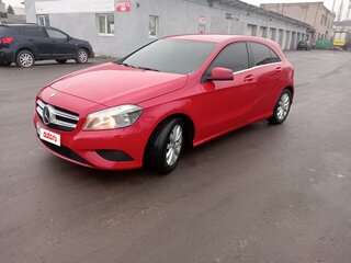 2014 Mercedes-Benz A-Класс 180 III (W176), красный, 1200000 рублей, вид 1