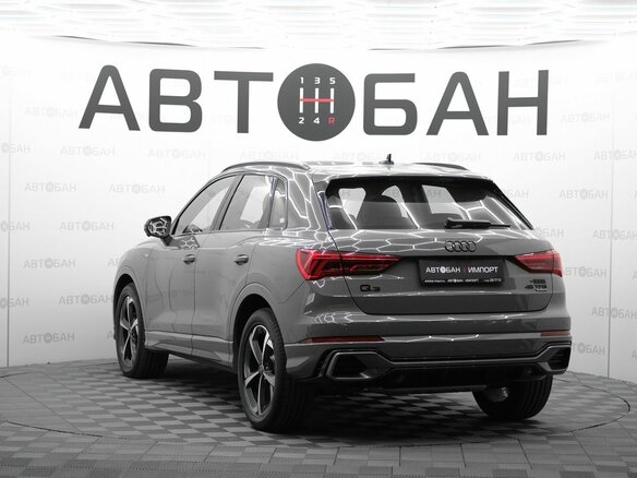 2025 Audi Q3 45 TFSI II (F3), серый, 4699900 рублей - вид 4