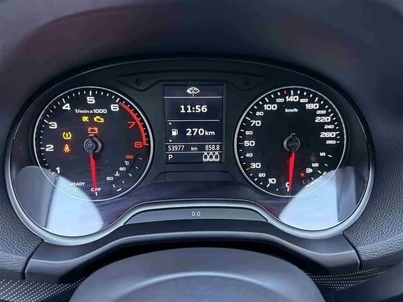 2021 Audi Q2 L I, серый, 1800000 рублей - вид 9