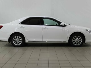 2014 Toyota Camry VII (XV50), белый, 2050000 рублей, вид 5