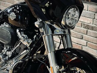 2021 Harley-Davidson Street Glide Special, чёрный, 2790000 рублей, вид 4