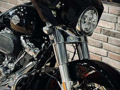 2021 Harley-Davidson Street Glide Special, чёрный, 2790000 рублей, вид 4