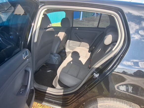 2006 Volkswagen Golf V, чёрный, 550000 рублей - вид 11