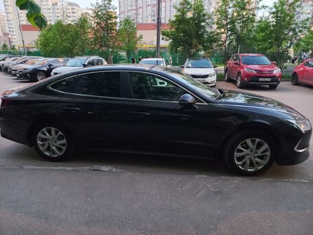 2020 Hyundai Sonata VIII (DN8), чёрный, 2500000 рублей, вид 3
