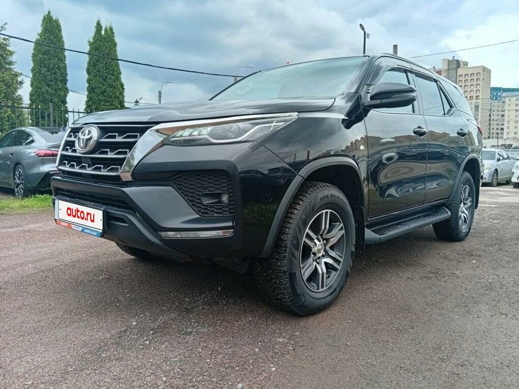 Открыть фотографии: Toyota Fortuner II Рестайлинг