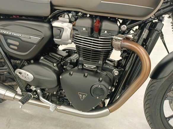 2023 Triumph Speed Twin, зелёный - вид 9