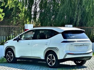2026 Aion Y Plus 51.9 kWh, белый, 1730400 рублей, вид 4